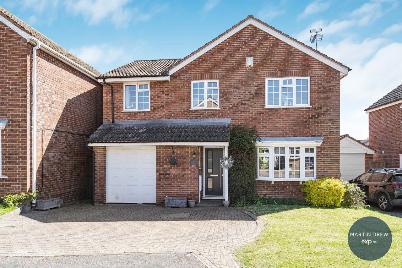 4 bed house for sale, Kipling Drive, Towcester, NN12