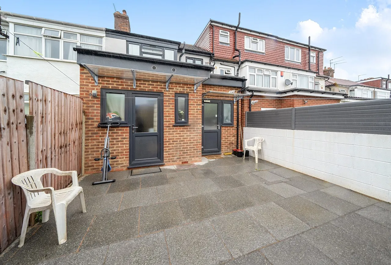Whistler Gardens, Edgware, HA8 5TU, photo 15