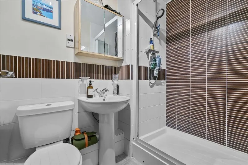 211 Worton Road, Isleworth, photo 9