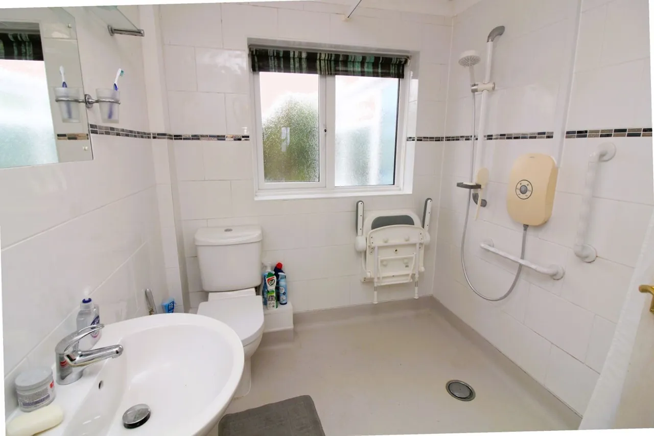 Martyn Close, Combwich, TA5, photo 16