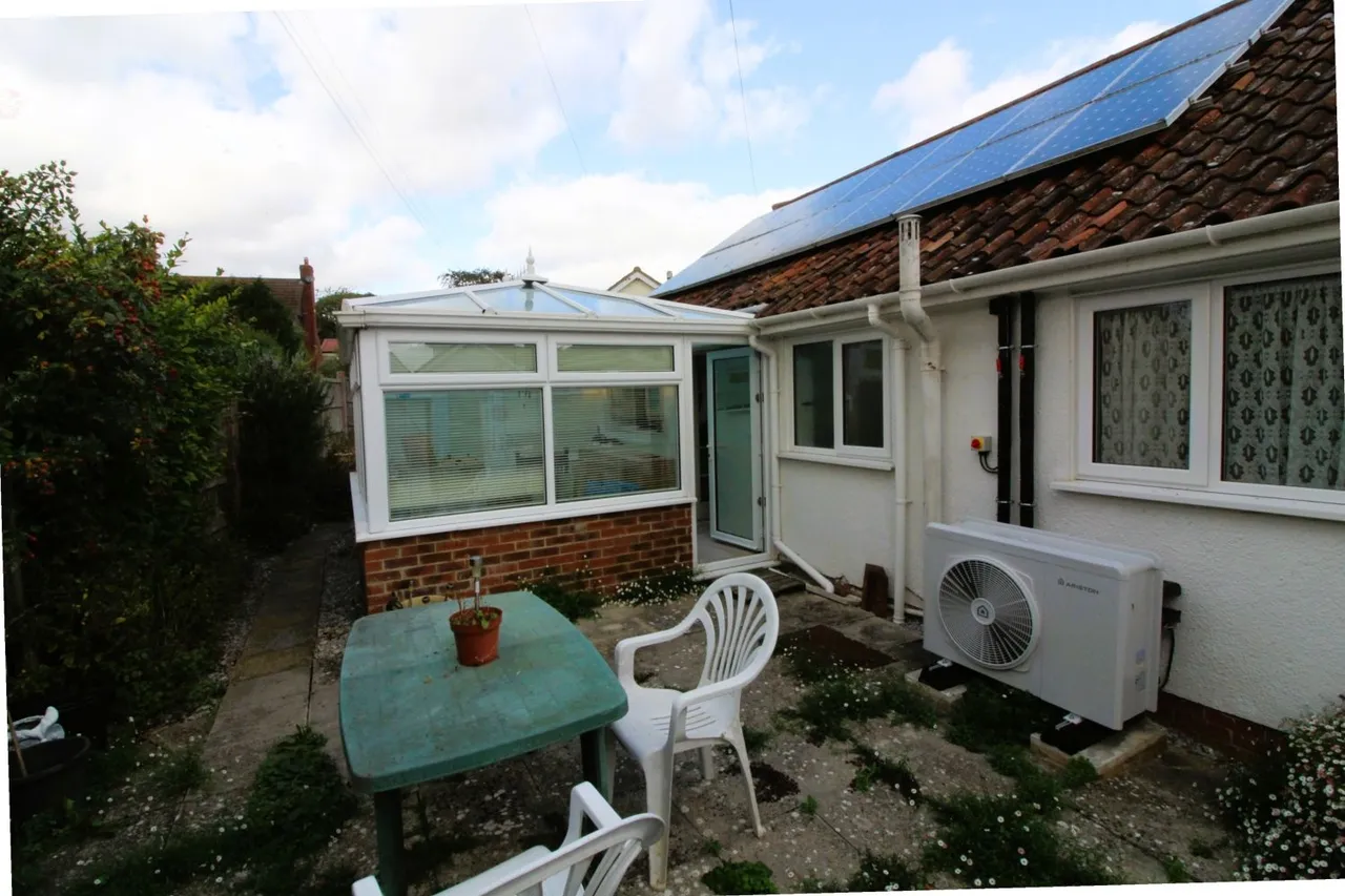 Martyn Close, Combwich, TA5, photo 20