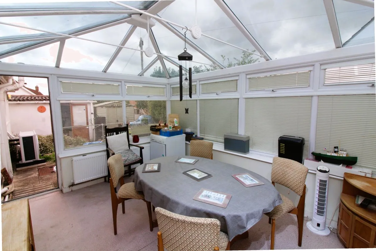 Martyn Close, Combwich, TA5, photo 10