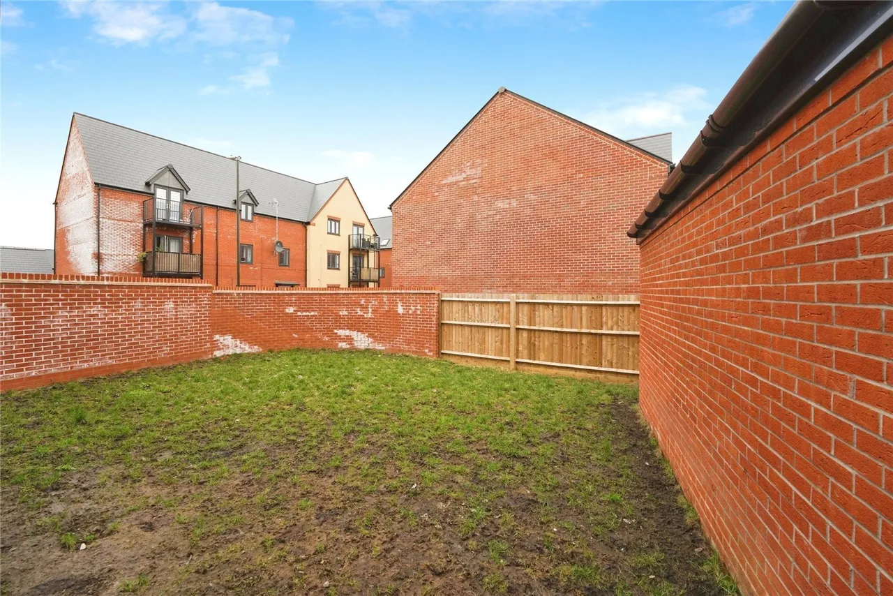 Ironbridge Road, Twigworth, Gloucester, Gloucestershire, GL2, photo 15