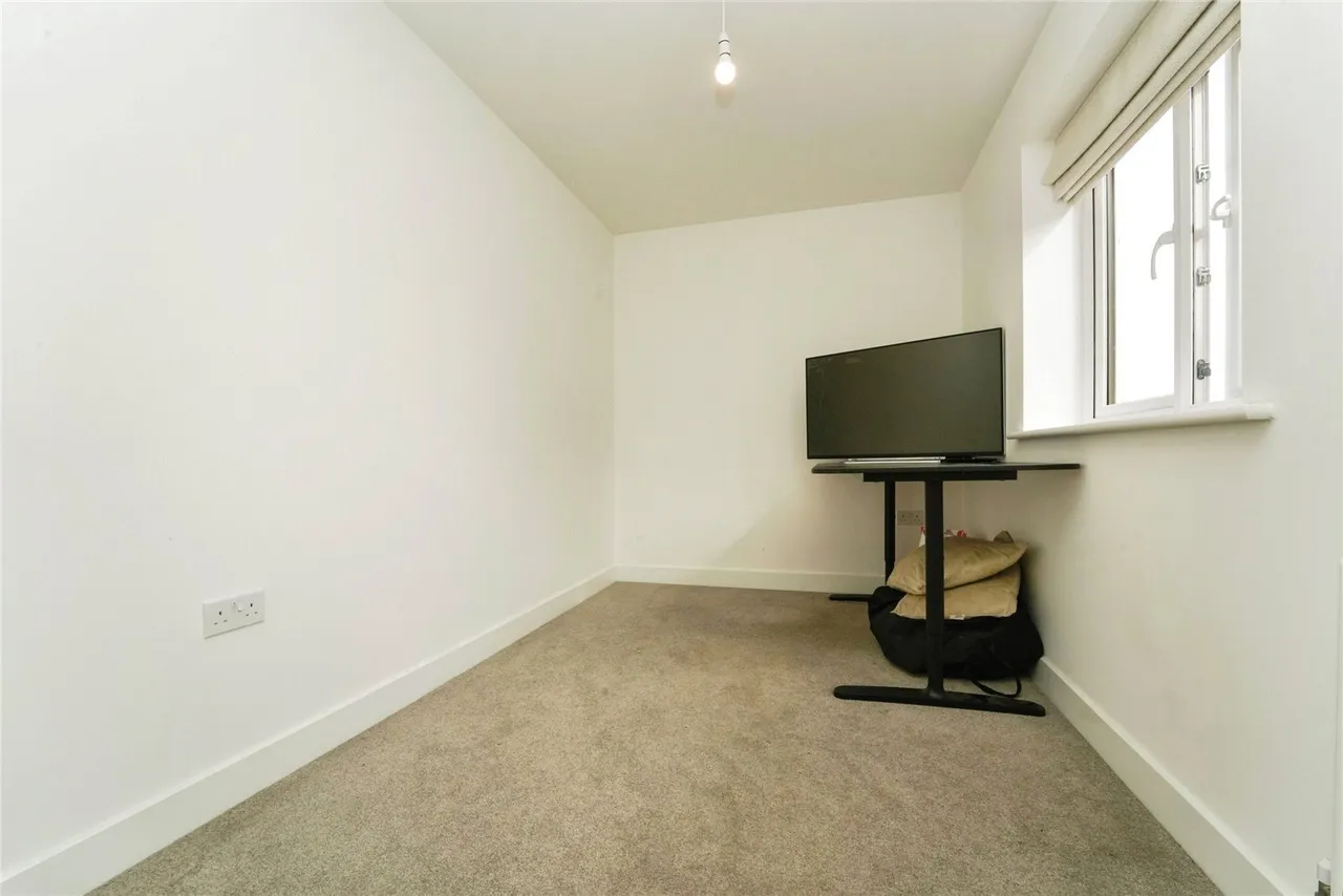 Ironbridge Road, Twigworth, Gloucester, Gloucestershire, GL2, photo 12