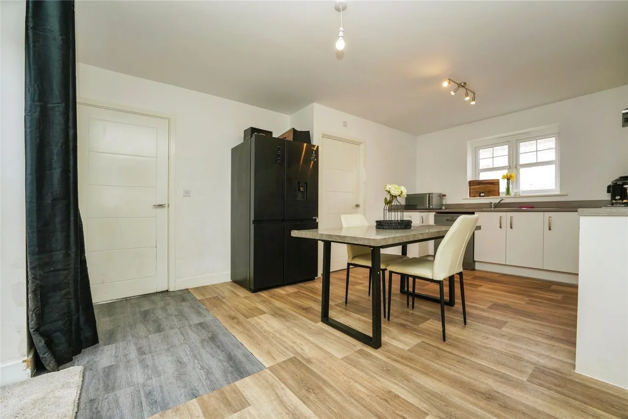 Ironbridge Road, Twigworth, Gloucester, Gloucestershire, GL2, photo 5