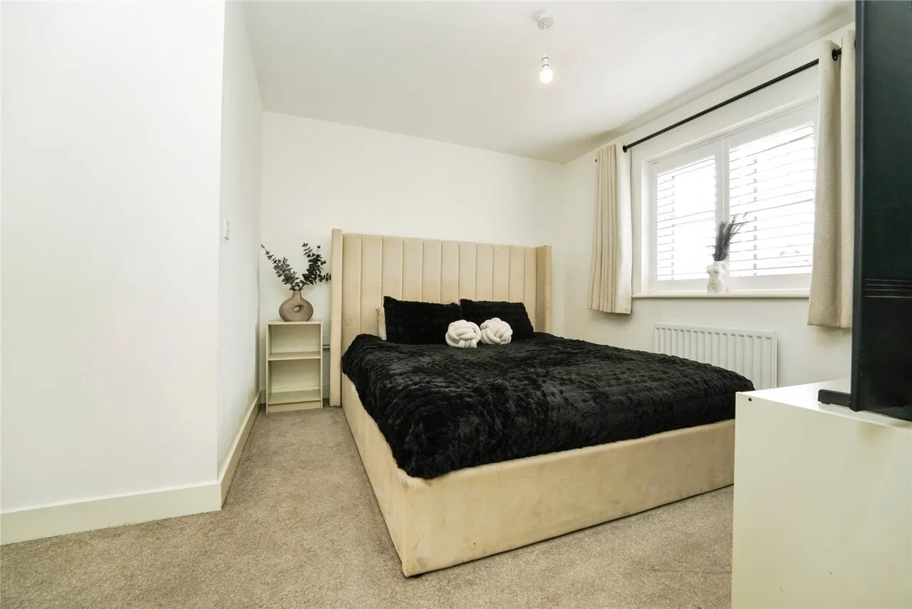 Ironbridge Road, Twigworth, Gloucester, Gloucestershire, GL2, photo 8