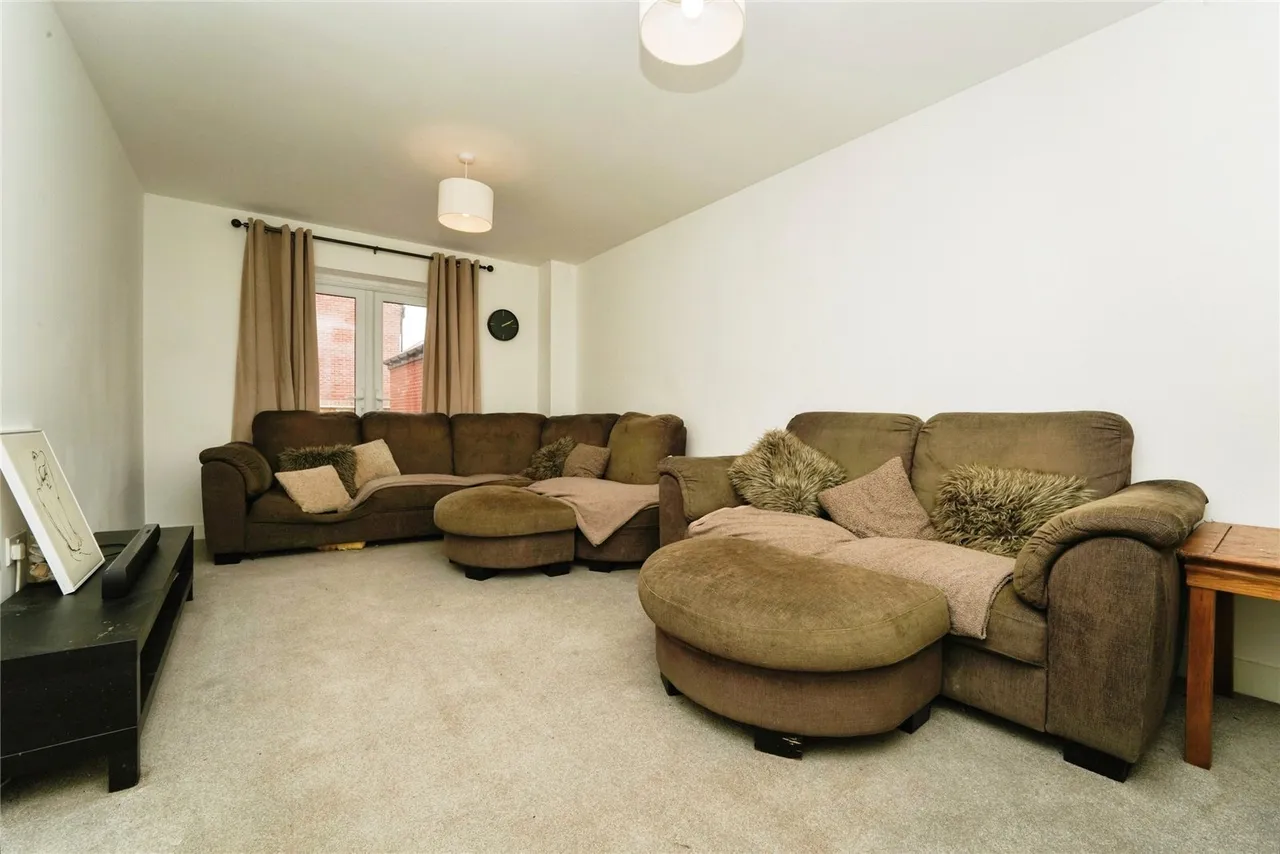 Ironbridge Road, Twigworth, Gloucester, Gloucestershire, GL2, photo 3