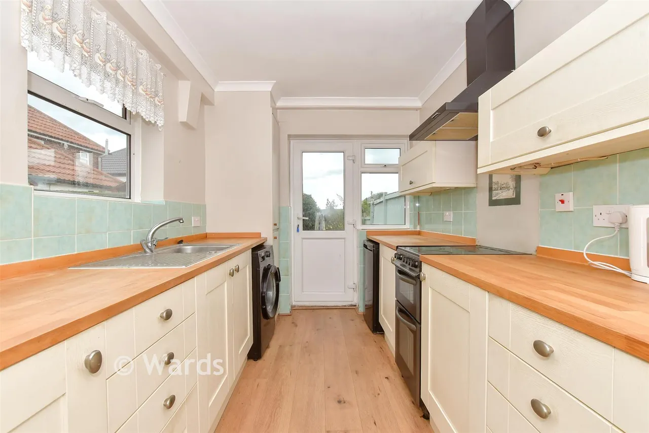 Redsull Avenue, Deal, CT14, photo 11