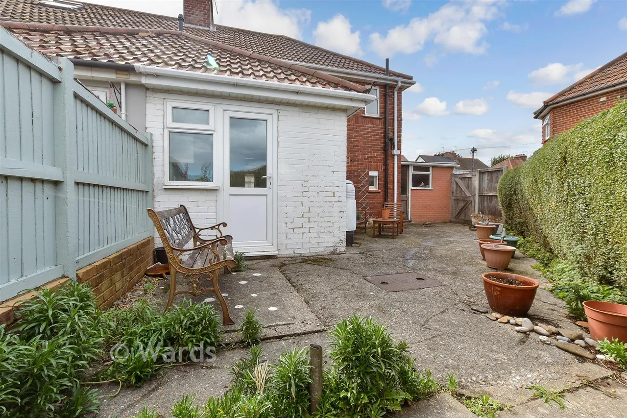 Redsull Avenue, Deal, CT14, photo 3