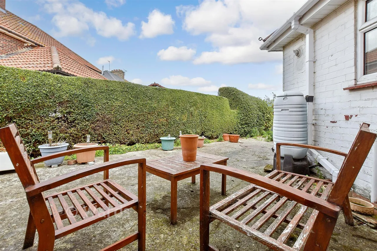 Redsull Avenue, Deal, CT14, photo 23