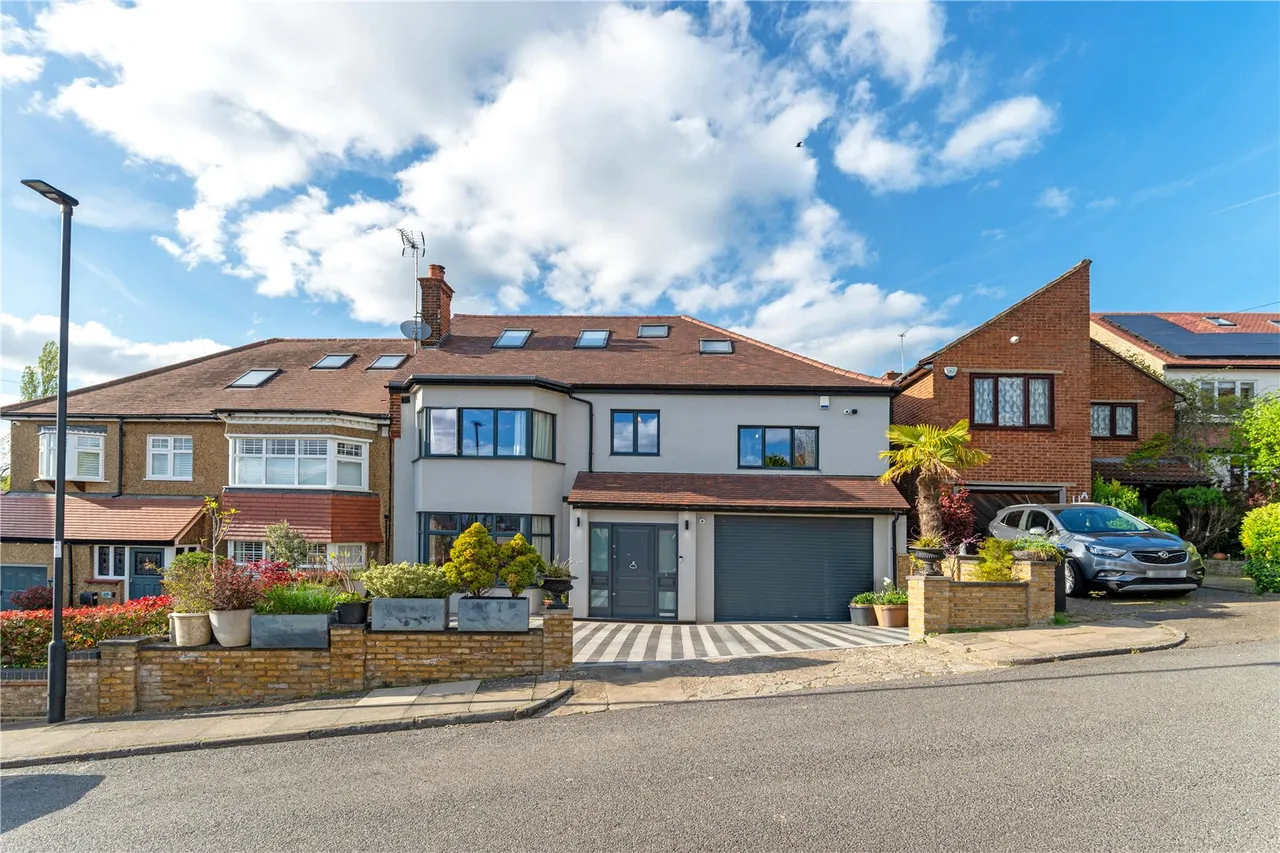 Park Way, Enfield, photo 28