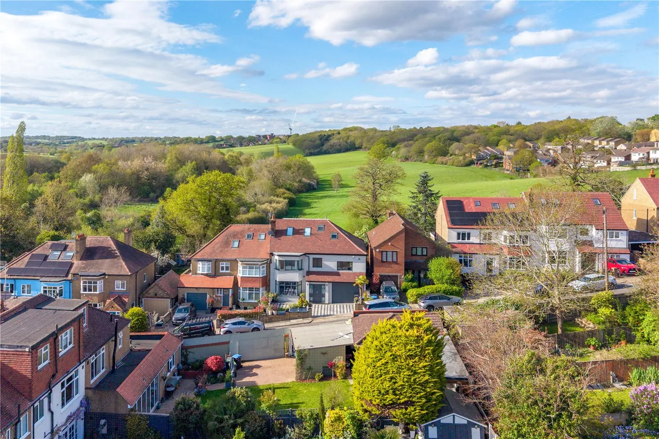 Park Way, Enfield, photo 33