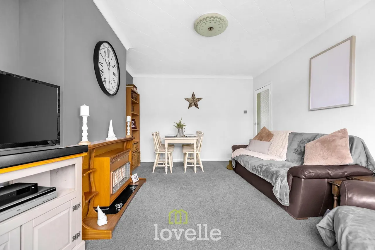 Pretymen Crescent, New Waltham, DN36, photo 6
