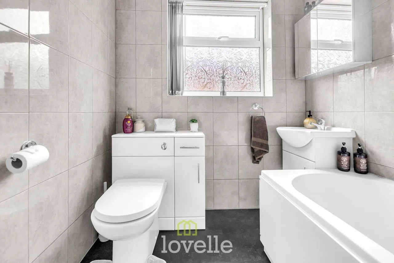 Pretymen Crescent, New Waltham, DN36, photo 11