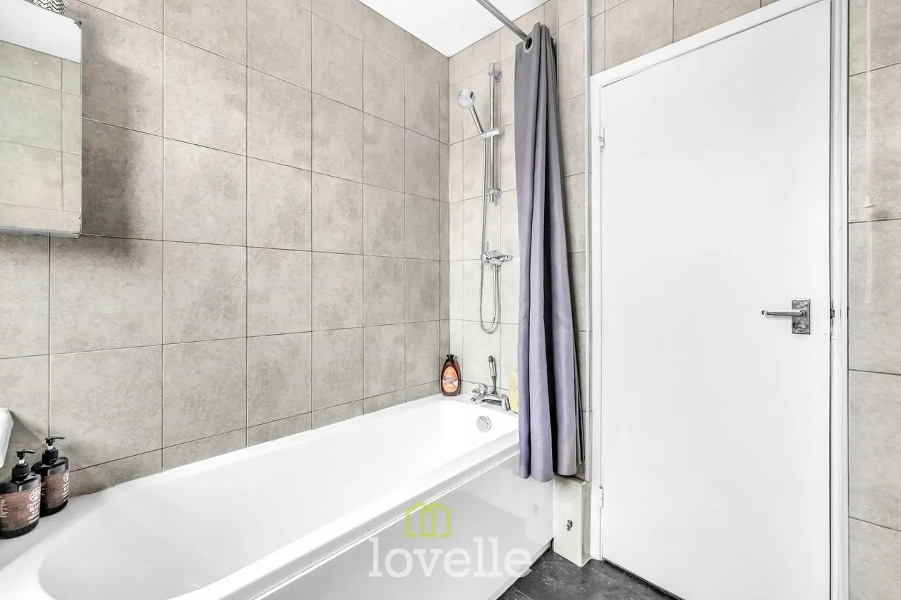 Pretymen Crescent, New Waltham, DN36, photo 12