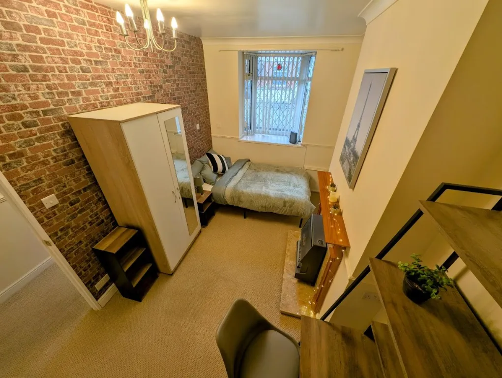 Hatrell Street, Newcastle-Under-Lyme, ST5, photo 4