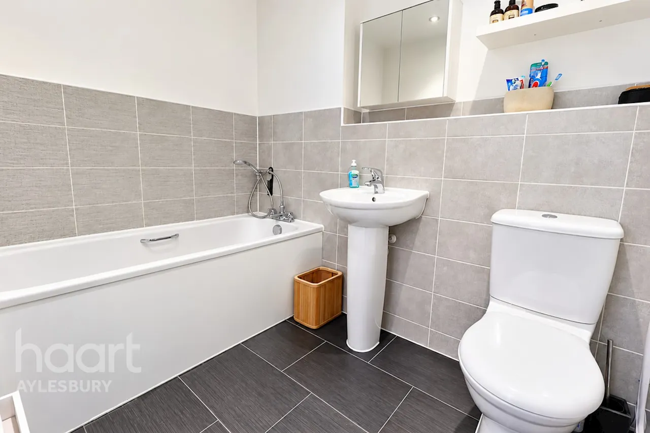 Herman Street, Aylesbury, HP18, photo 12