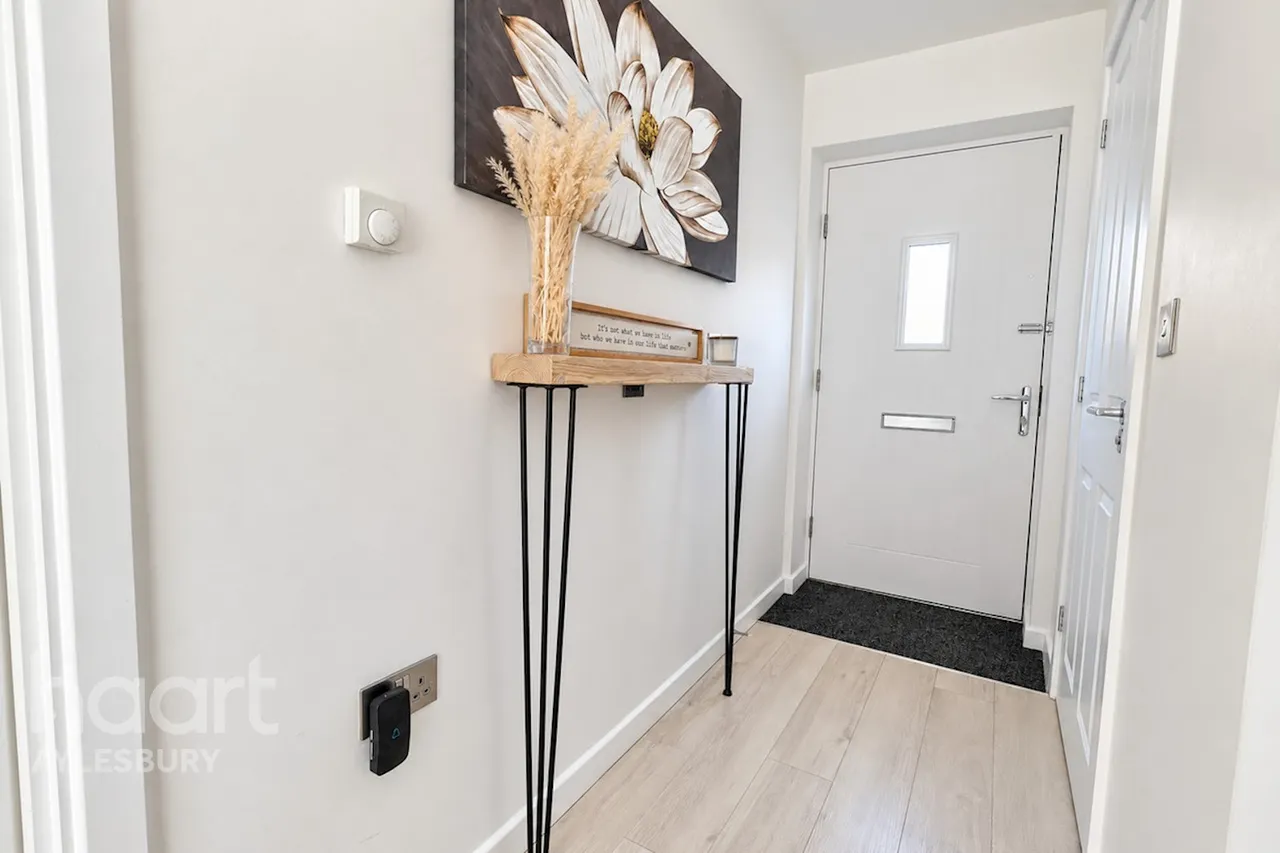 Herman Street, Aylesbury, HP18, photo 4
