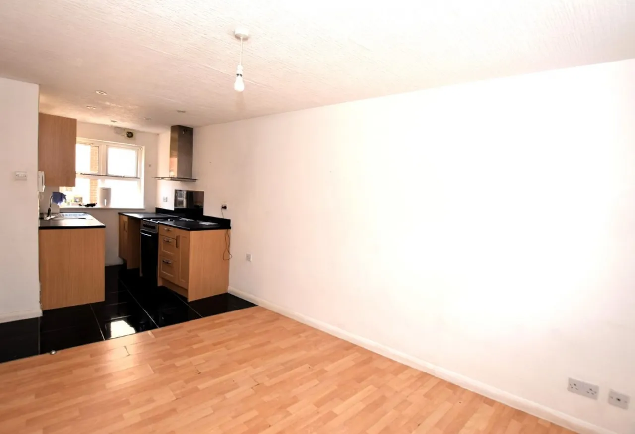 Birches Court, The Barracks, LE9, photo 7