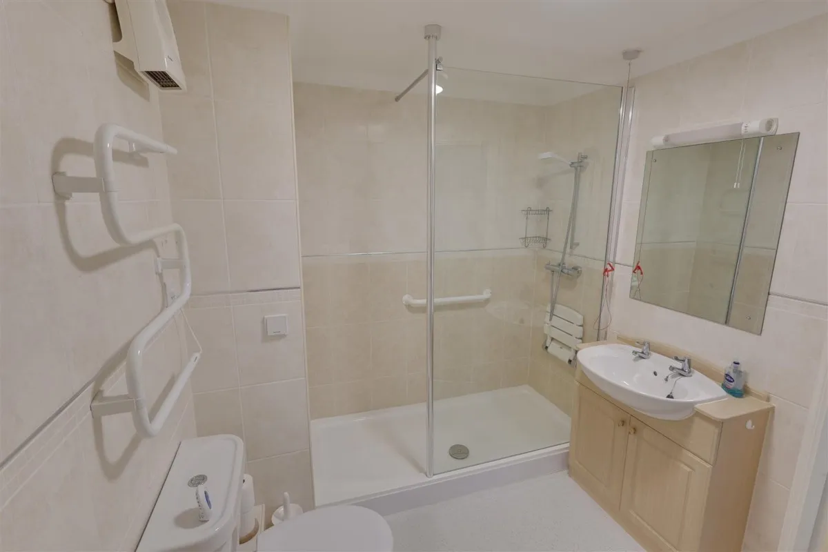 Daffodil Court, Newent, GL18, photo 6