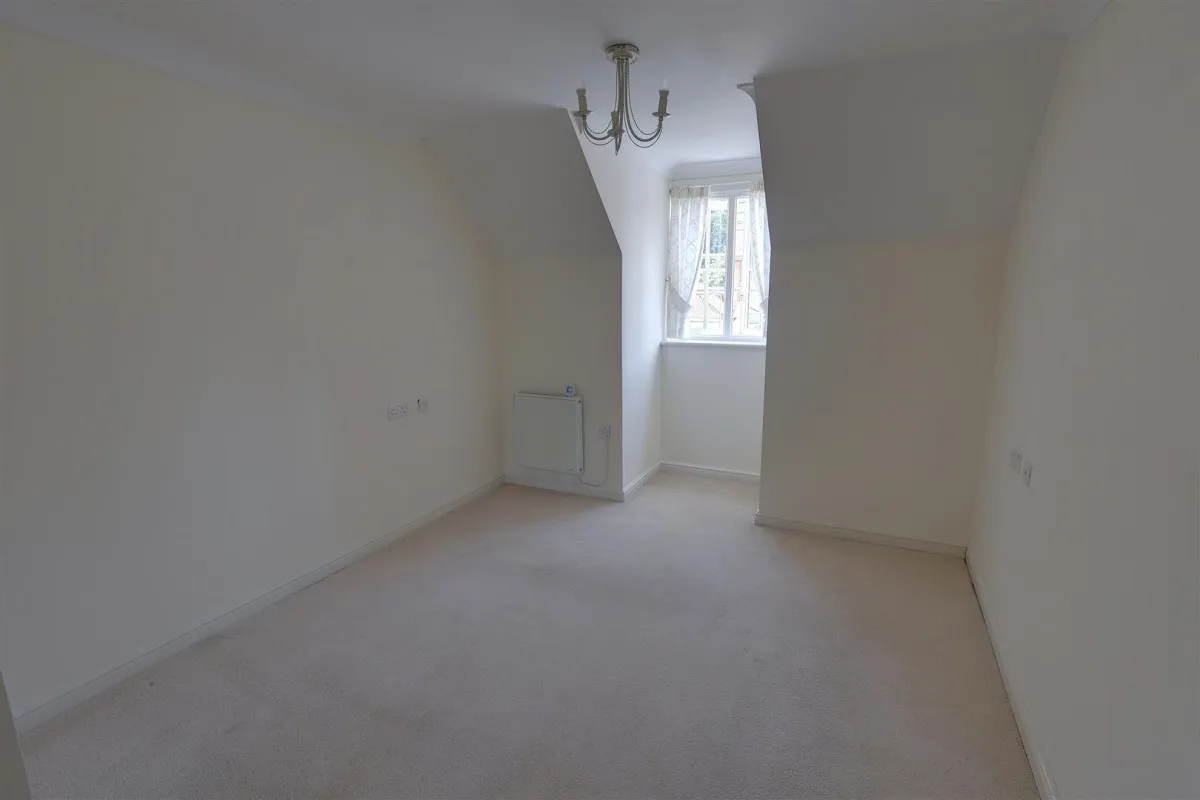 Daffodil Court, Newent, GL18, photo 5