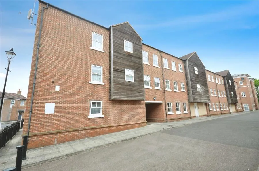 Pine Street, Aylesbury, HP19, photo 10