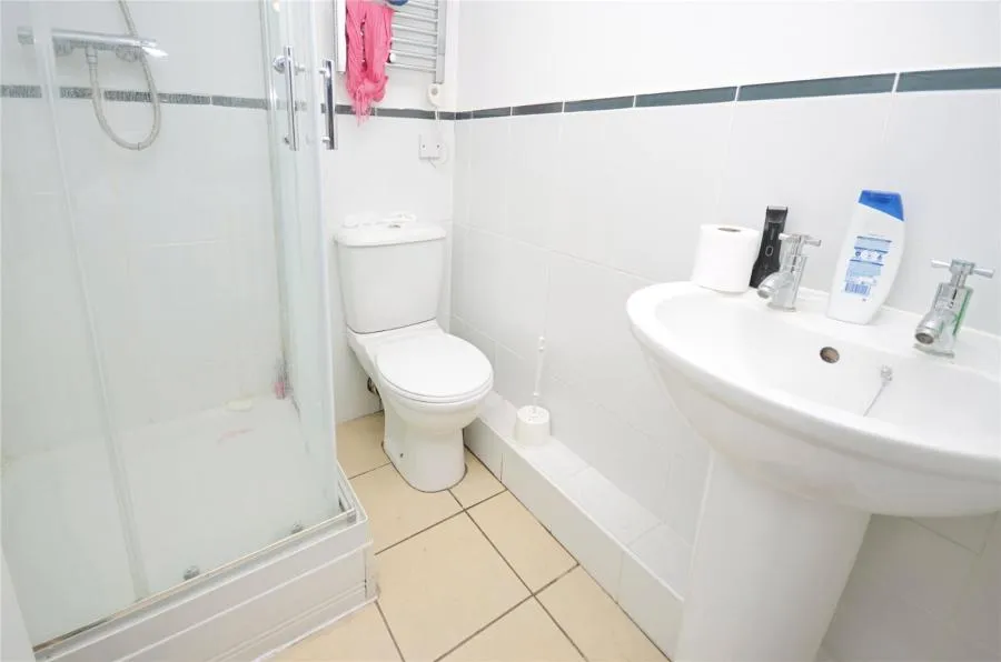 Pine Street, Aylesbury, HP19, photo 9