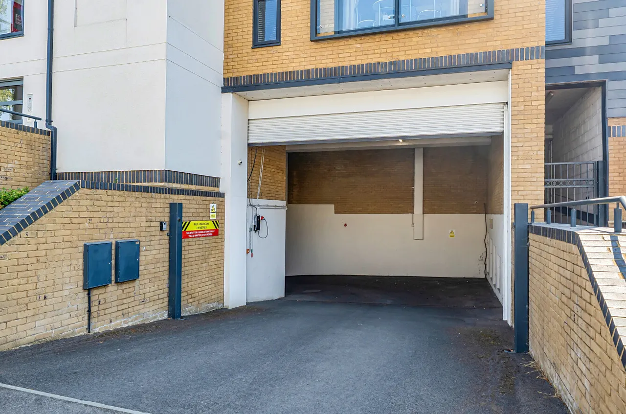 Wharf Road, Guildford, GU1, photo 15