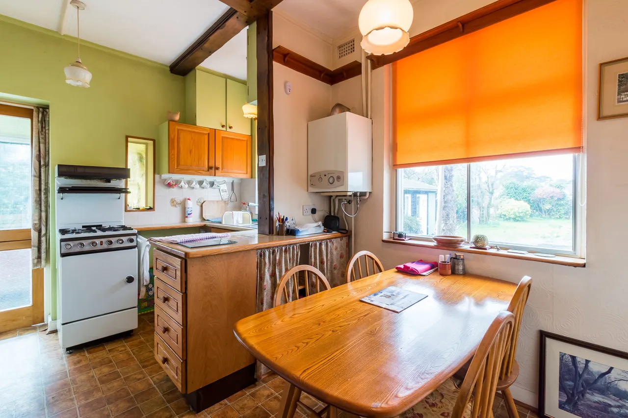 15 Woolsbridge Road, St. Leonards, Ringwood, BH24 2LP, photo 7