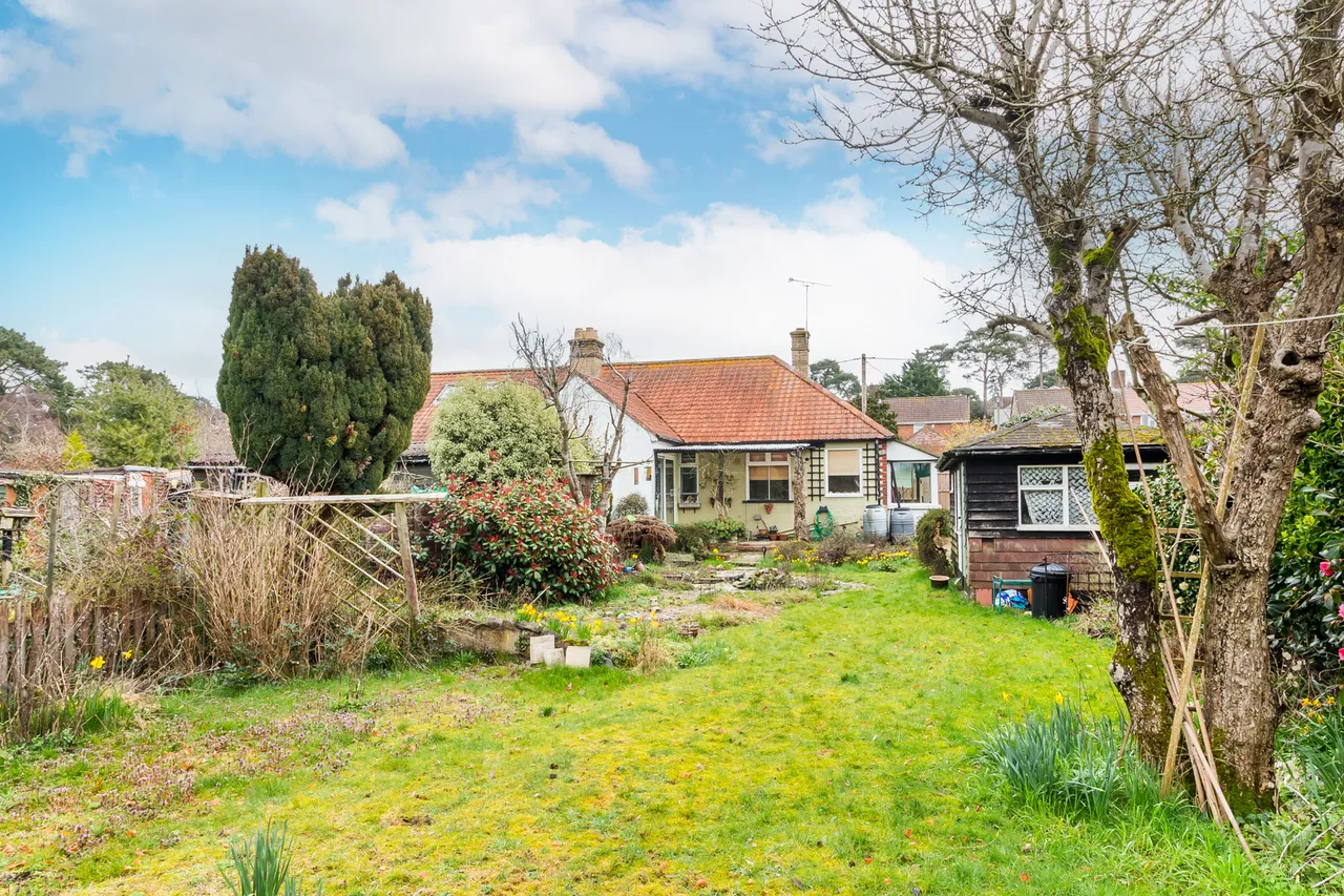 15 Woolsbridge Road, St. Leonards, Ringwood, BH24 2LP, photo 13