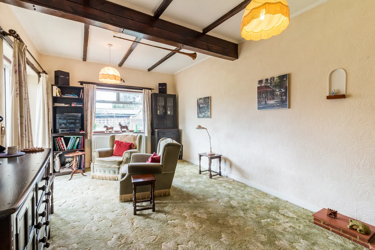 15 Woolsbridge Road, St. Leonards, Ringwood, BH24 2LP, photo 5