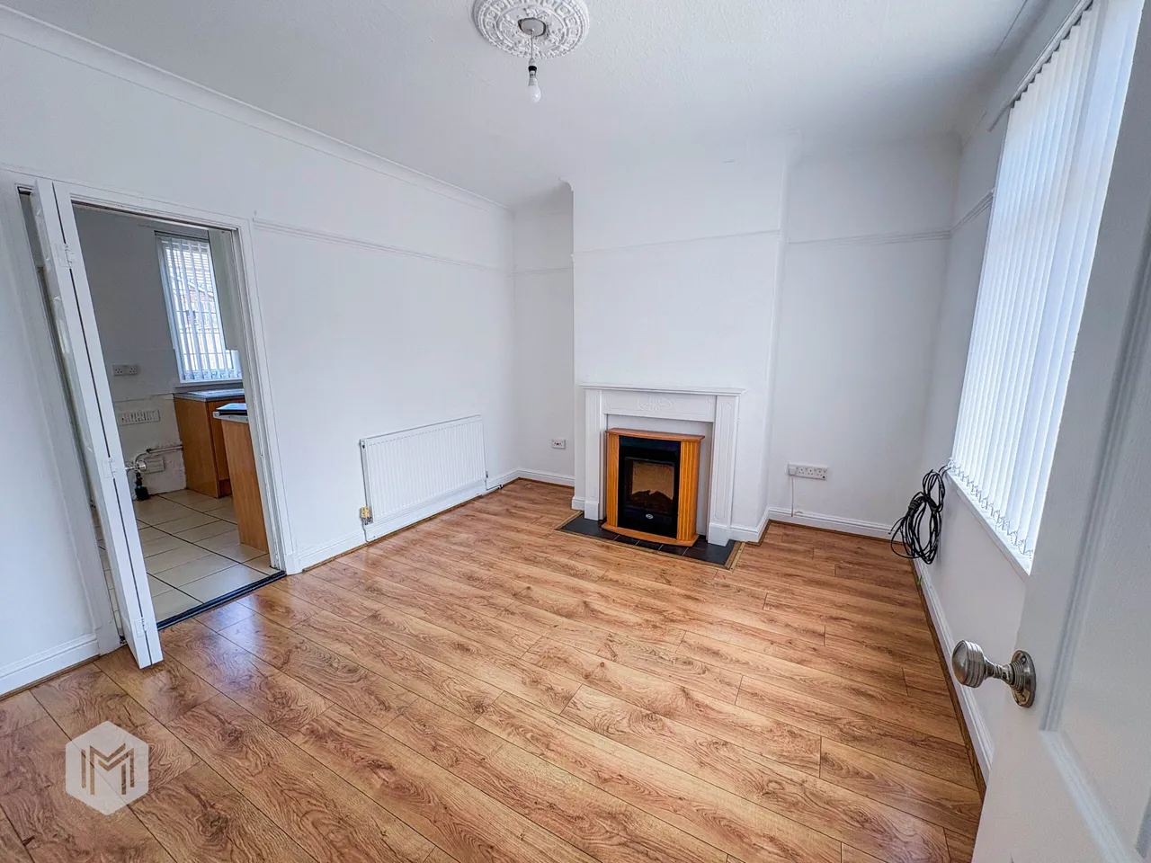 Willow Street, Bury, BL9 7QZ, photo 2