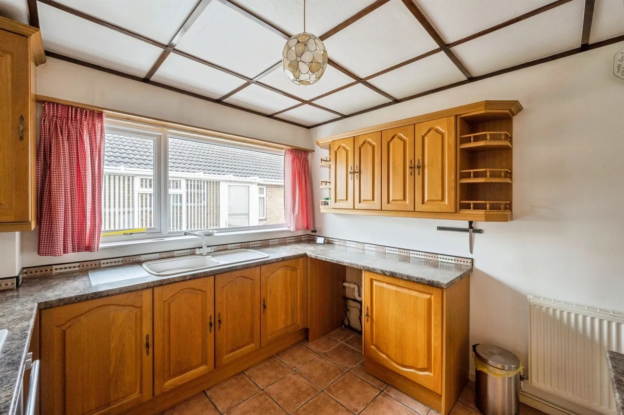 Gayton Close, Balby, Doncaster, photo 8