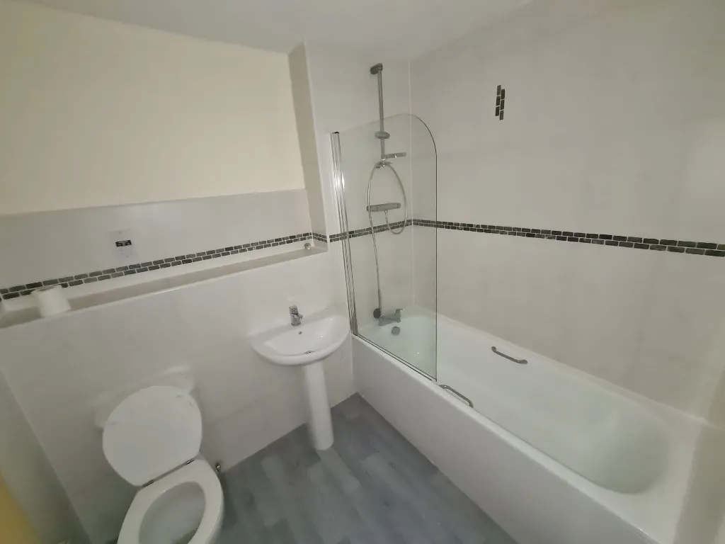 Mossley Road, Ashton-Under-Lyne, OL6, photo 8