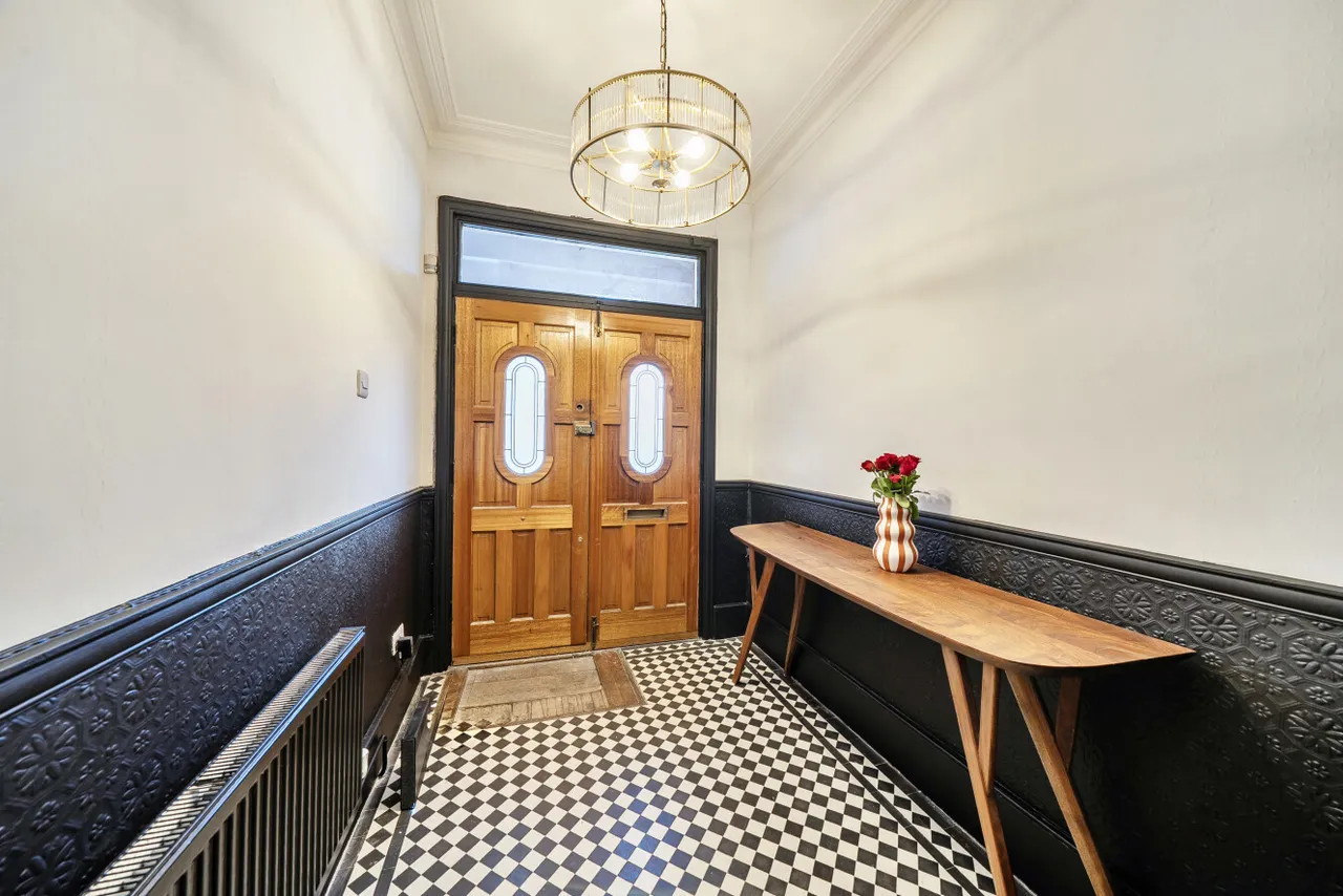 Woodberry Avenue, London, N21, photo 20