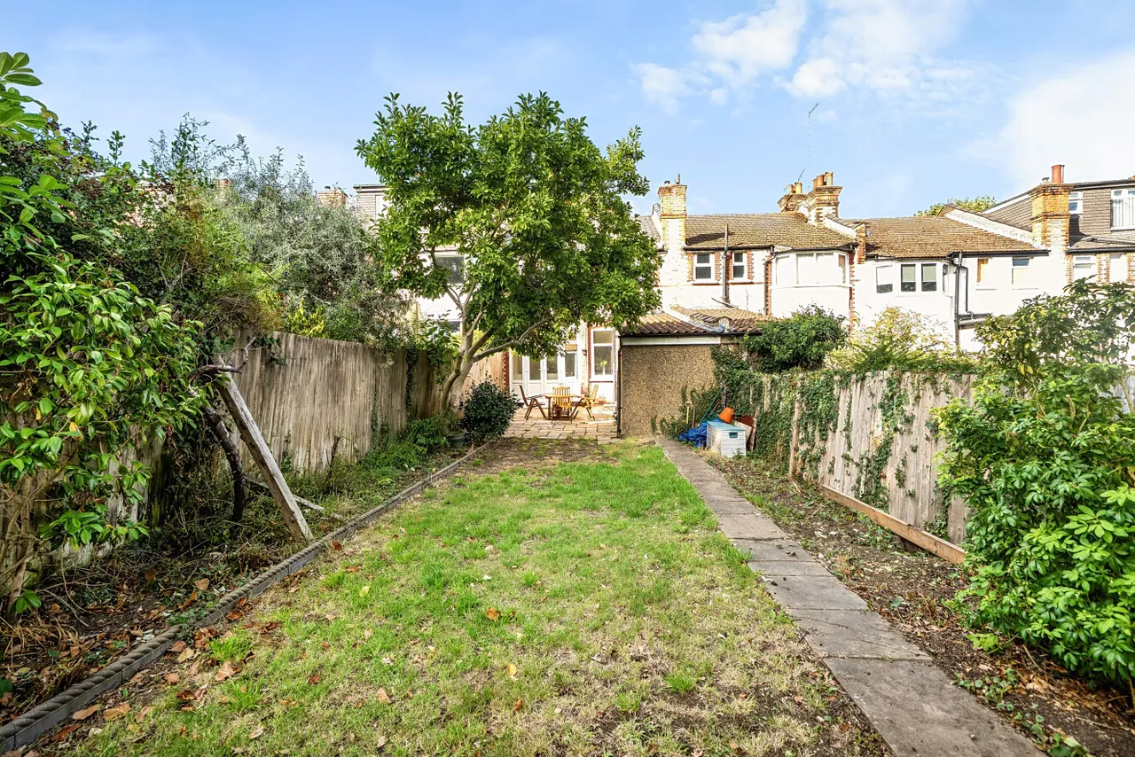 Woodberry Avenue, London, N21, photo 9