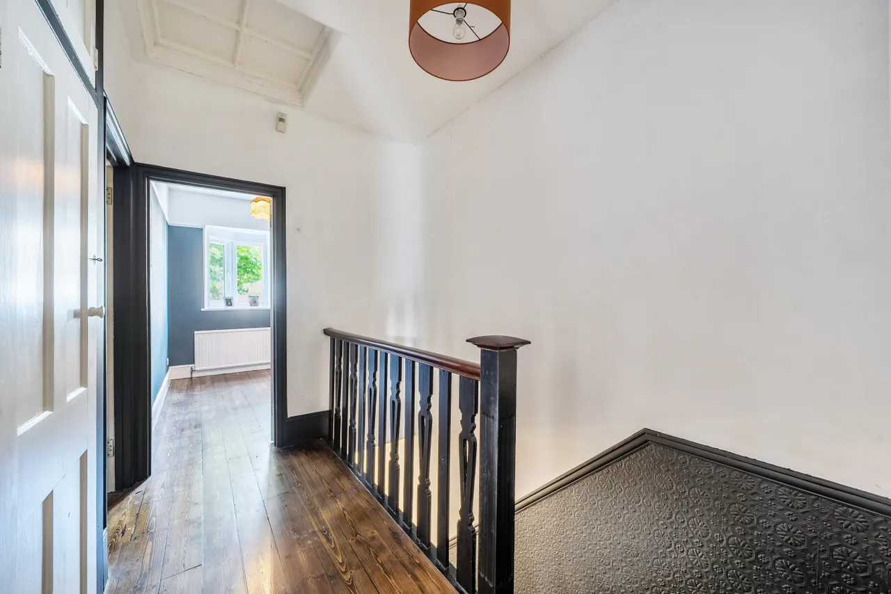 Woodberry Avenue, London, N21, photo 18