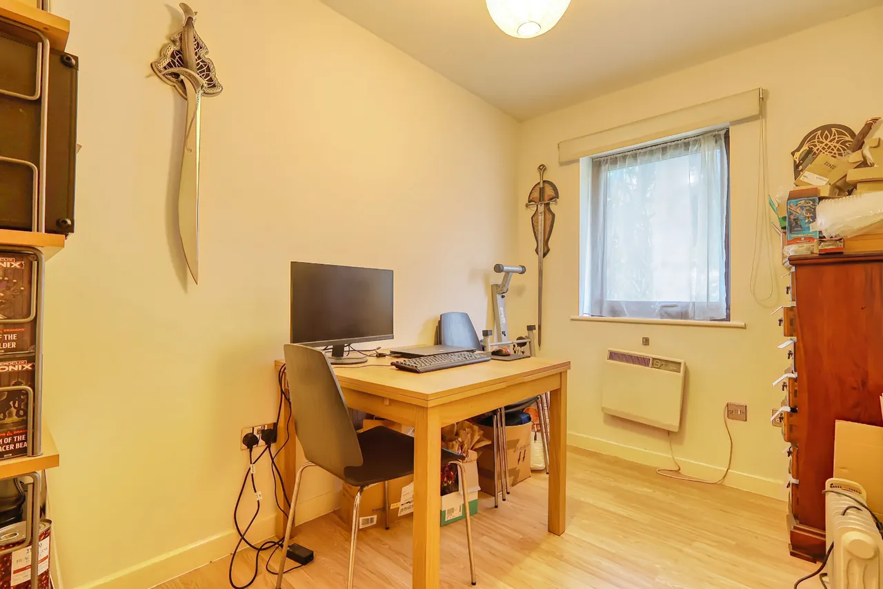 St. Georges Court, High Wycombe, HP12, photo 7