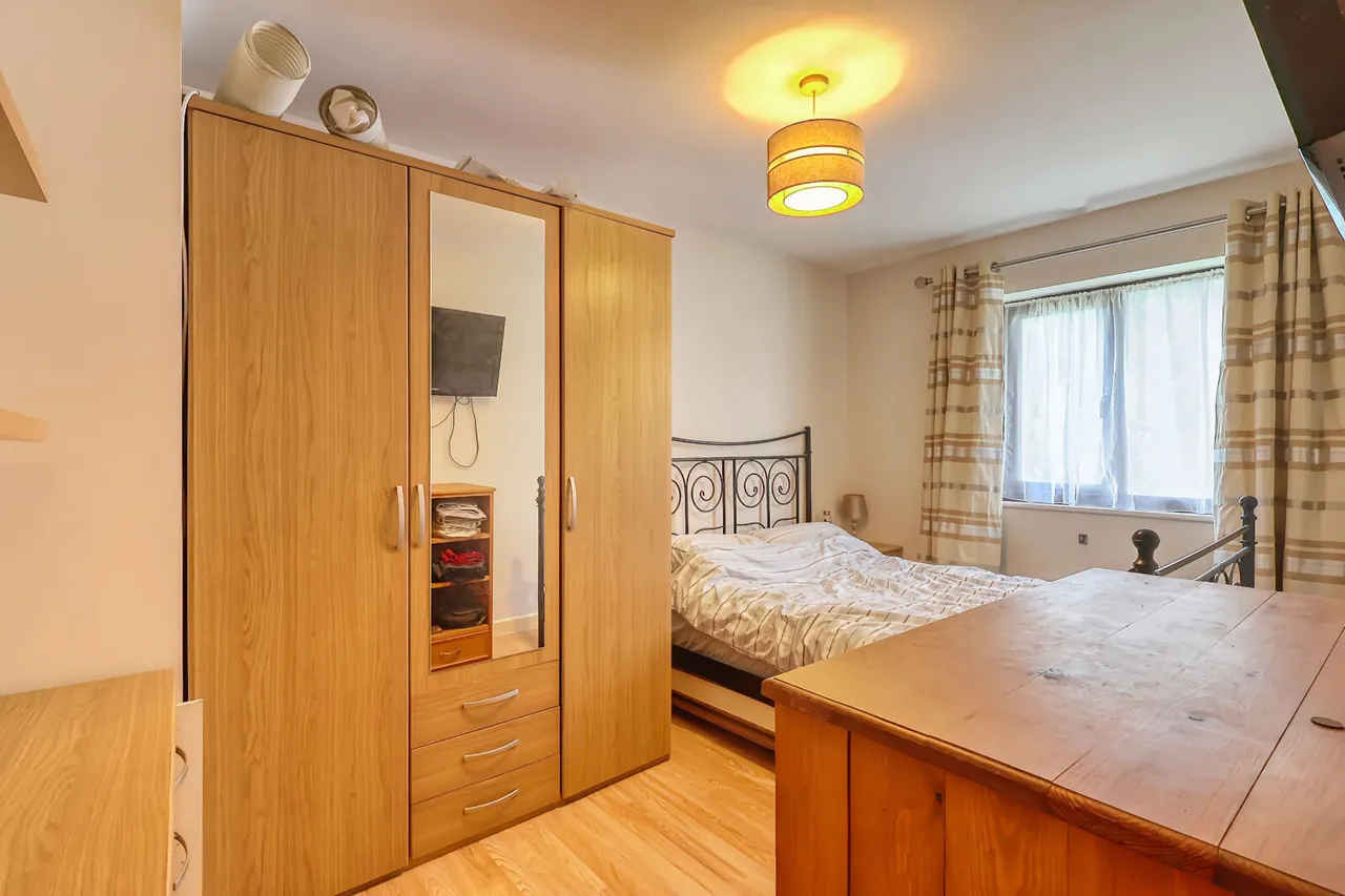 St. Georges Court, High Wycombe, HP12, photo 5
