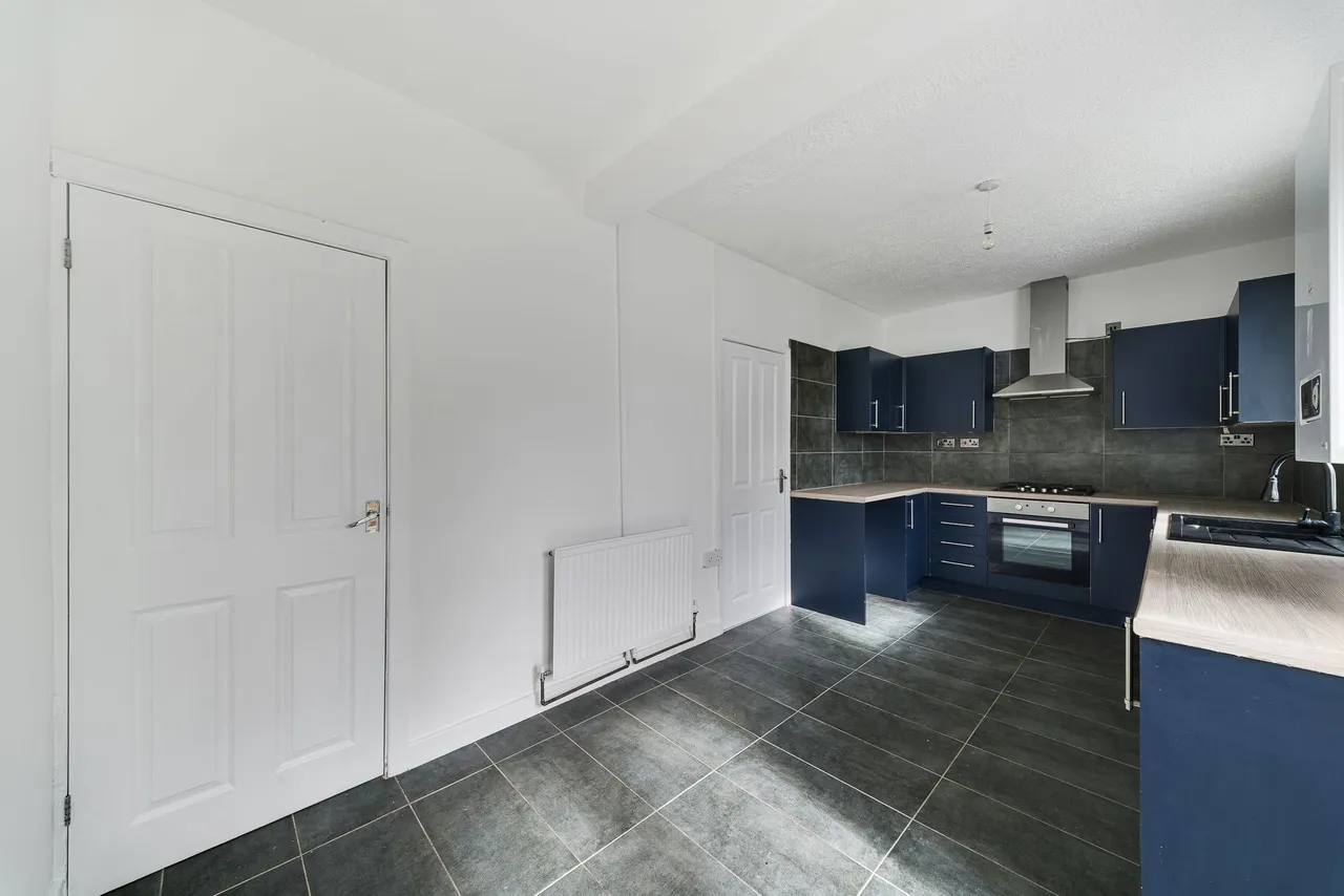Lower House Lane, Widnes, Widnes, WA8 7EQ, photo 3