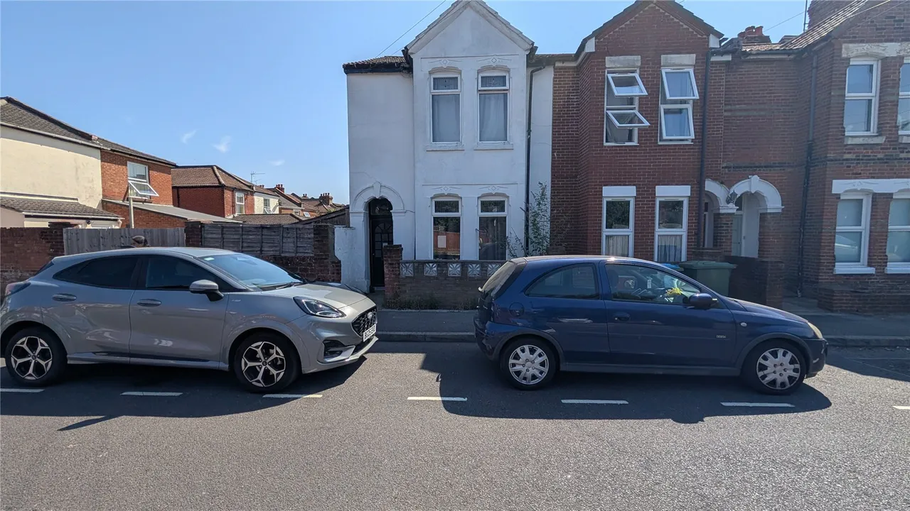 3 bed house to rent — Livingstone Road, Southampton, Hampshire, SO14