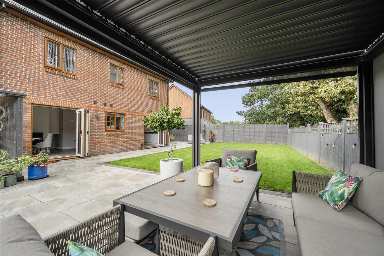 Hope Lodge Close, Fareham, photo 11