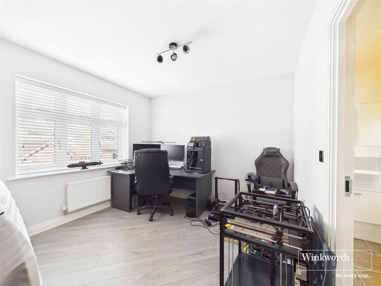 Faringdon Road, Earley, RG6, photo 13