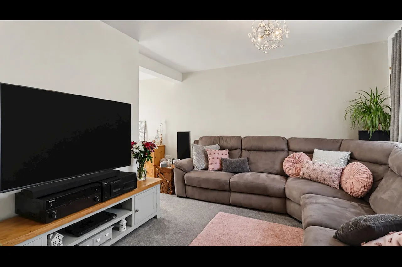 Repton Manor Road, Ashford, TN23, photo 2