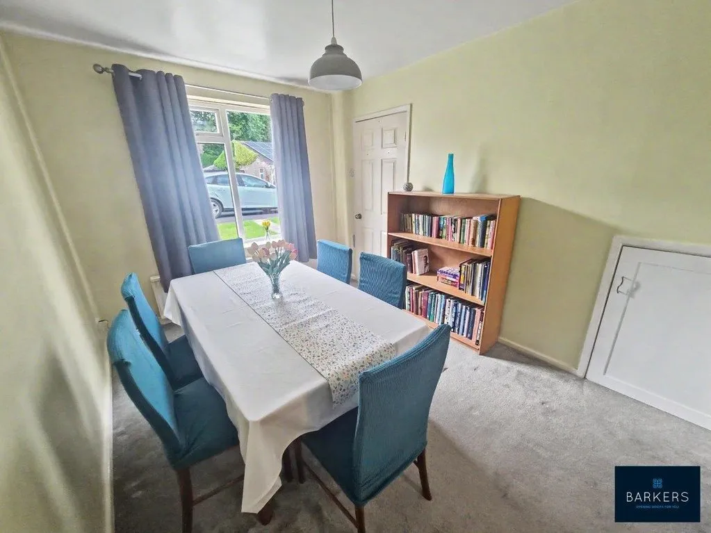 Thorndene Way, Bradford BD4 0SW, photo 6