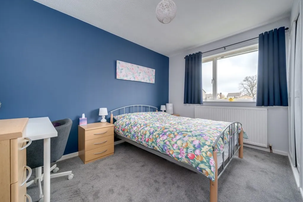 Thorndene Way, Bradford BD4 0SW, photo 12