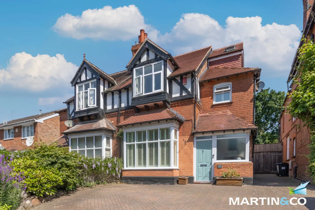 5 bed house for sale — Court Oak Road, Harborne, B17
