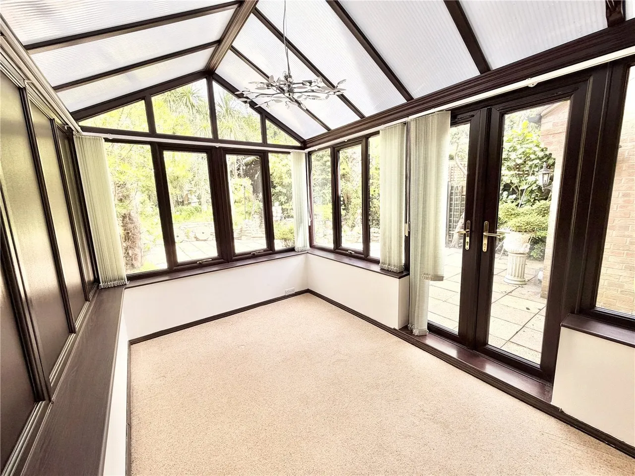 Doulton Gardens, Whitecliff, Poole, BH14, photo 2