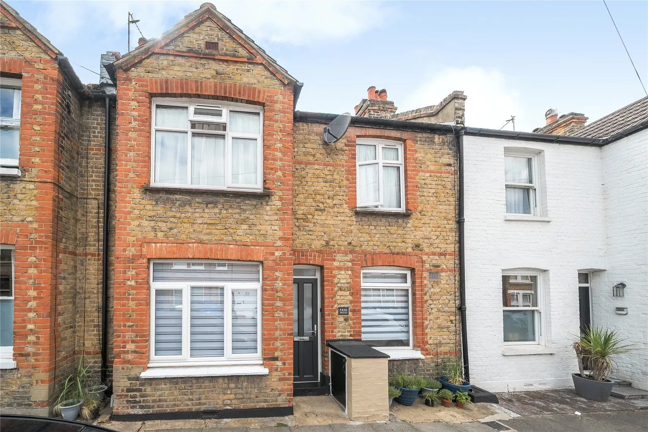 2 bed flat for sale — Hilldrop Road, Bromley, BR1