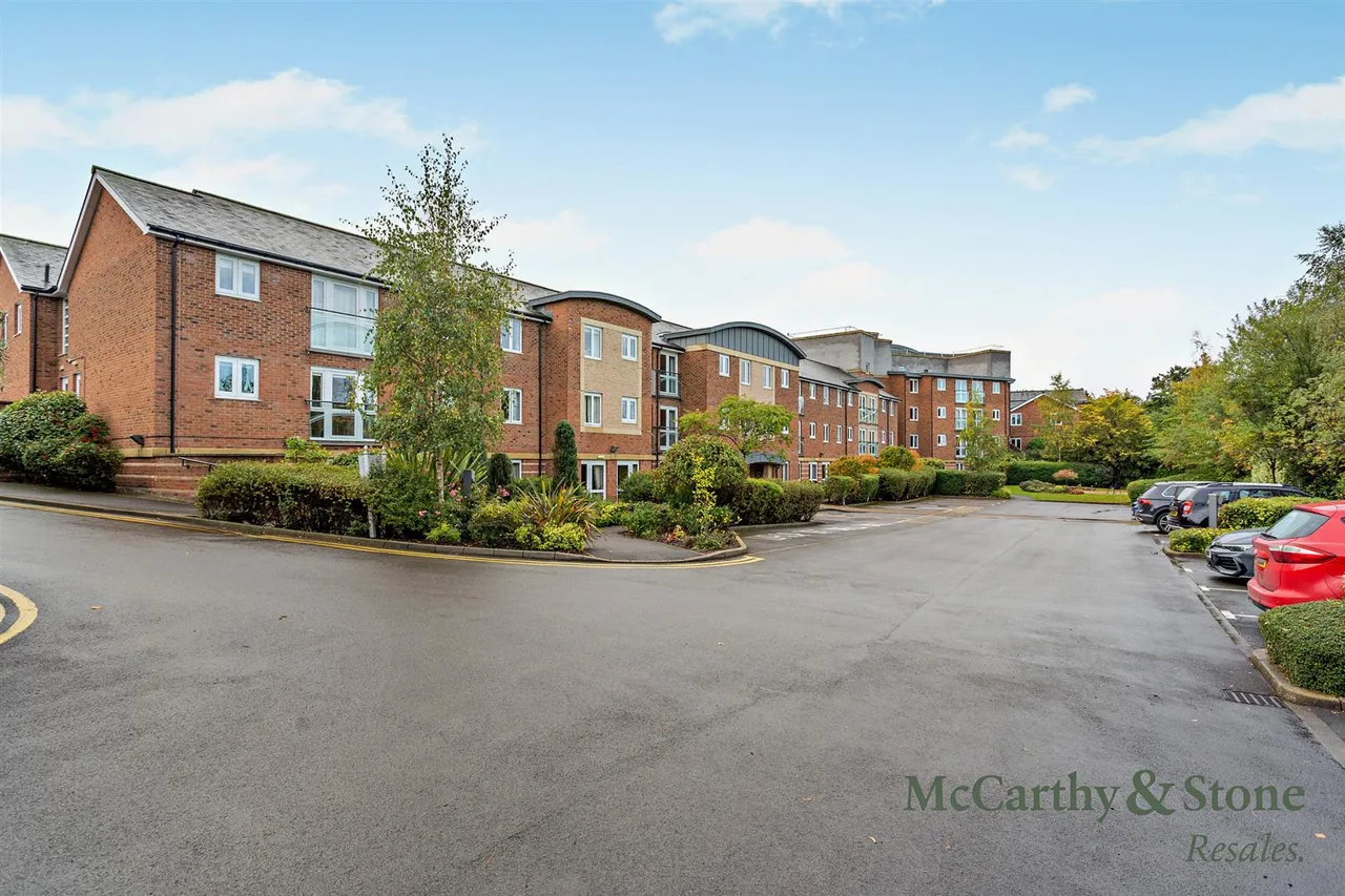 2 bed flat for sale, Malpas Road, Northallerton, DL7